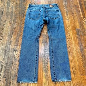 ✨ORIGINAL LEVI’S 501 JEANS PERFECTLY WORN 32x32 (WOMEN’S 26-28)